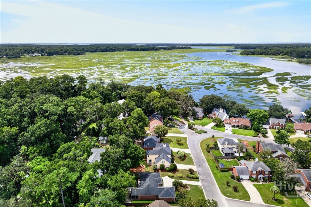 Image 39 of property listing at 27 River Bluff Drive, Savannah, GA 31406
