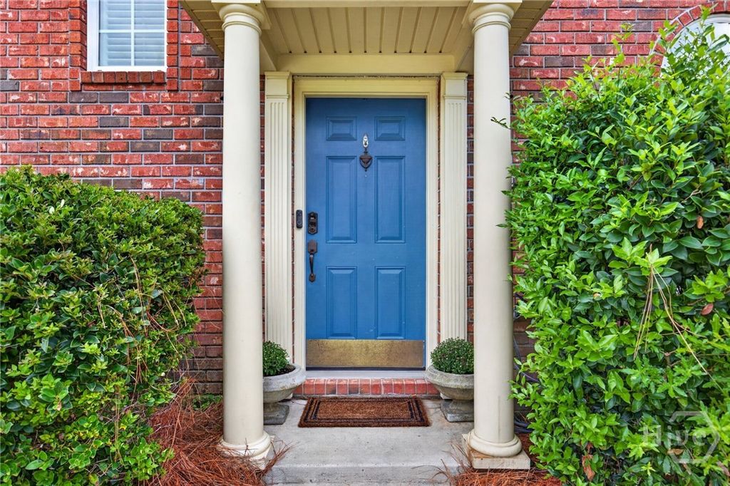 Image 4 of property listing at 27 River Bluff Drive, Savannah, GA 31406