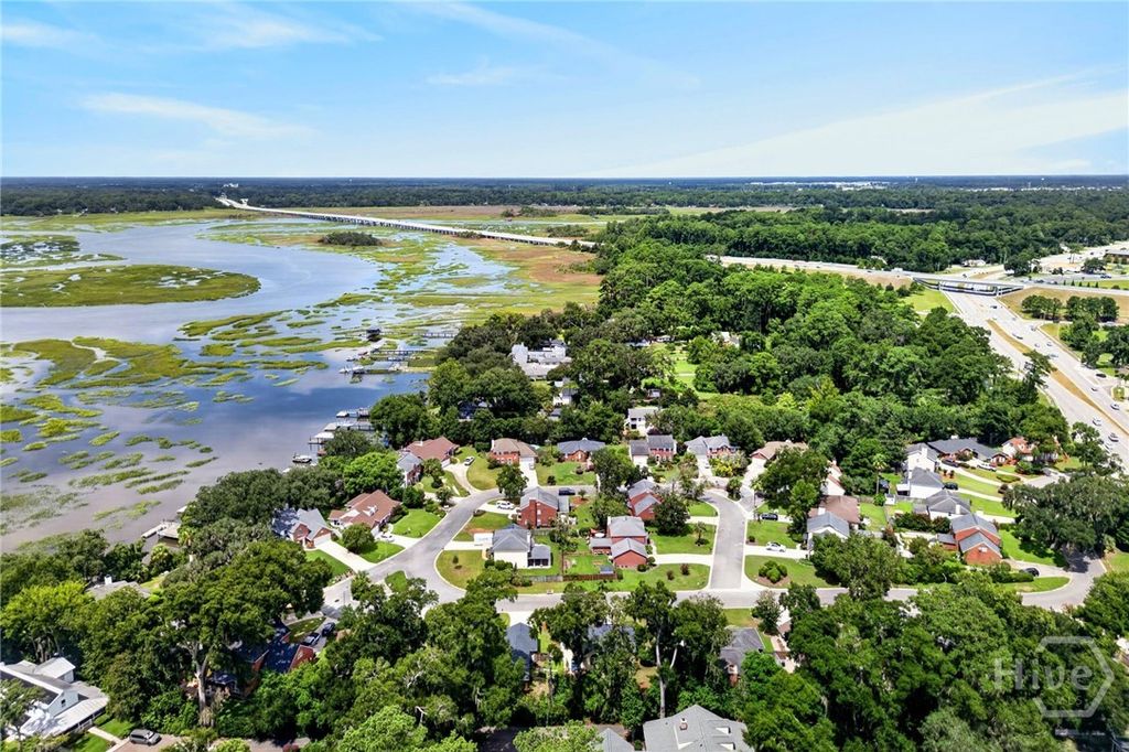 Image 40 of property listing at 27 River Bluff Drive, Savannah, GA 31406