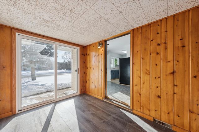 2912 W 88th Street, Bloomington, MN 55431