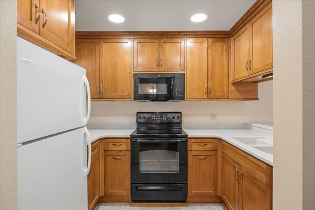 329 Gracie Rd, Nevada City, CA 95959