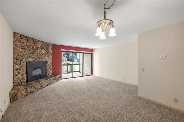 329 Gracie Rd, Nevada City, CA 95959