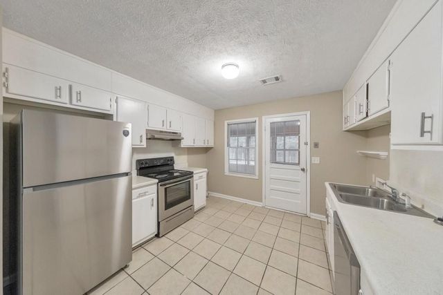 245 Kimberly SW Way 245, Marietta, GA 30064