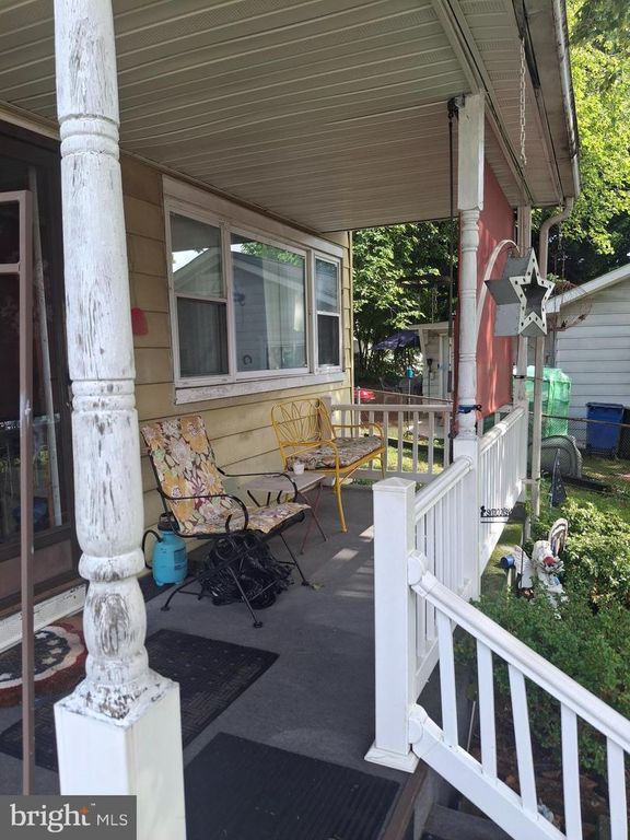 110 COMPASS RD, Middle River, MD 21220