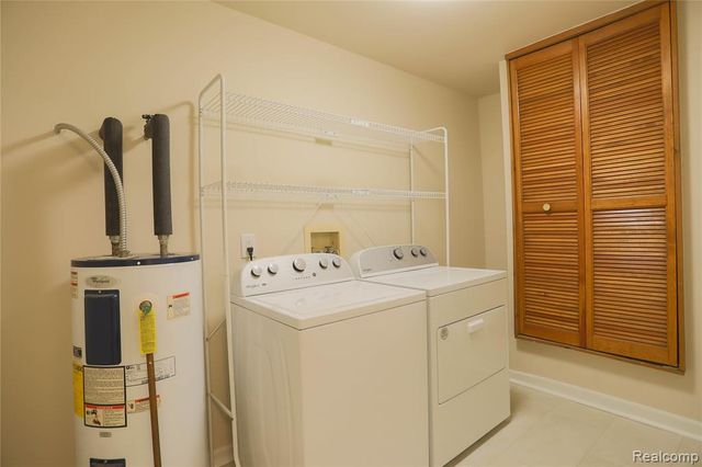 17920 Phyllis Street, Roseville, MI 48066