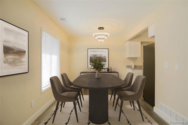 17920 Phyllis Street, Roseville, MI 48066