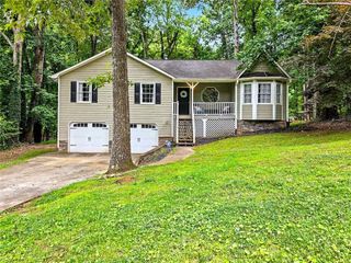 916 Little River Lane, Woodstock, GA 30189