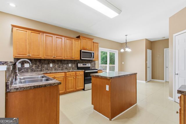 531 Thomaston Overlook Drive, Macon, GA 31220