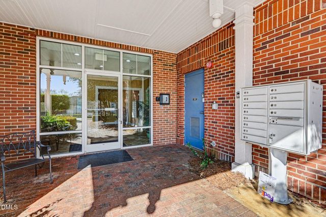 122 Meadowmont Village Circle Unit 122, Chapel Hill, NC 27517