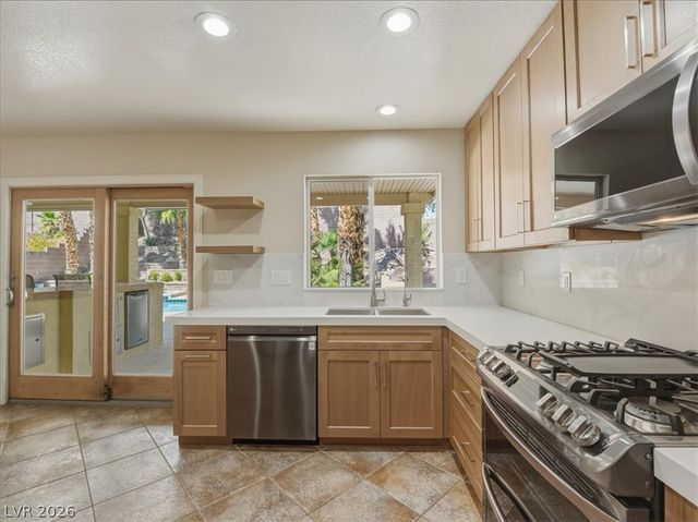 1957 Sondrio Drive, Las Vegas, NV 89134