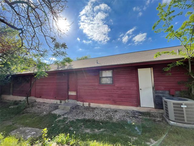 7402 Geneva DR A, Austin, TX 78723