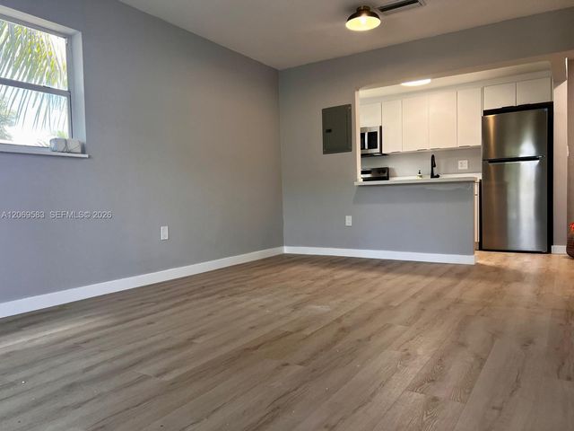 7820 NE Bayshore Court 208, Miami, FL 33138