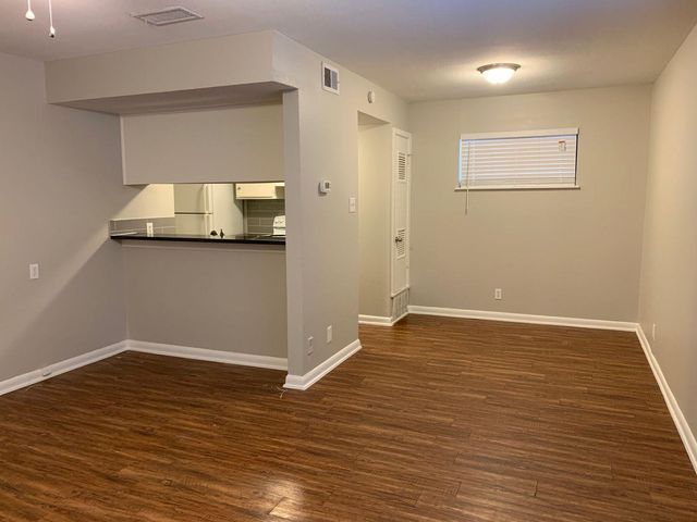 303 W 40th ST 107, Austin, TX 78751