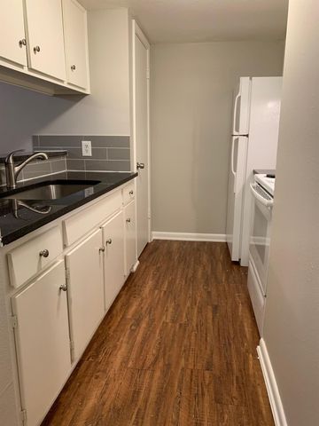 303 W 40th ST 107, Austin, TX 78751