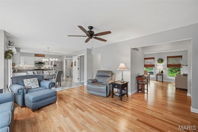 1010 Waldo Lane, St Charles, MO 63304
