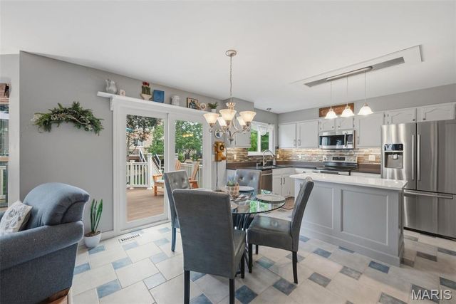1010 Waldo Lane, St Charles, MO 63304