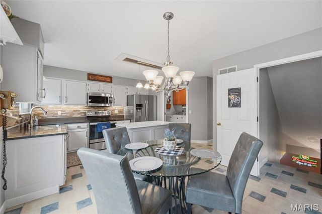 1010 Waldo Lane, St Charles, MO 63304