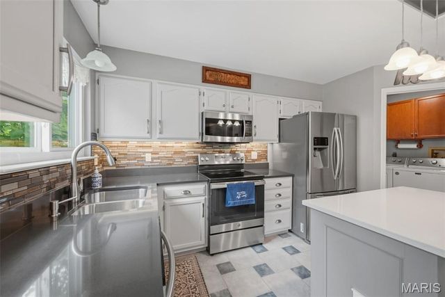 1010 Waldo Lane, St Charles, MO 63304