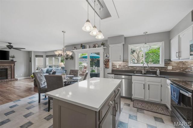 1010 Waldo Lane, St Charles, MO 63304