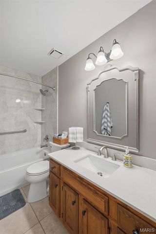1010 Waldo Lane, St Charles, MO 63304