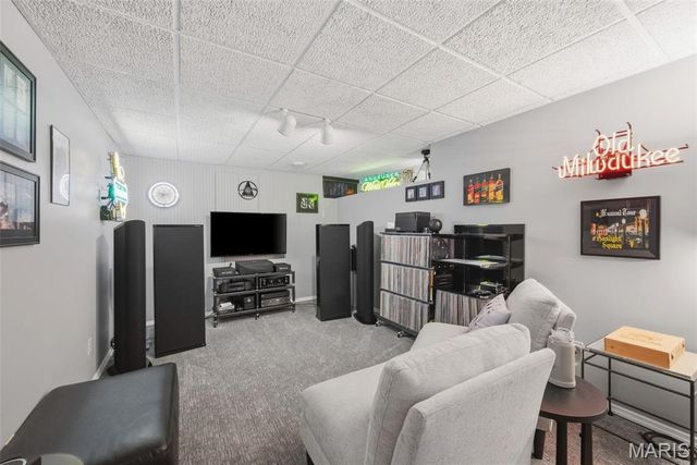 1010 Waldo Lane, St Charles, MO 63304