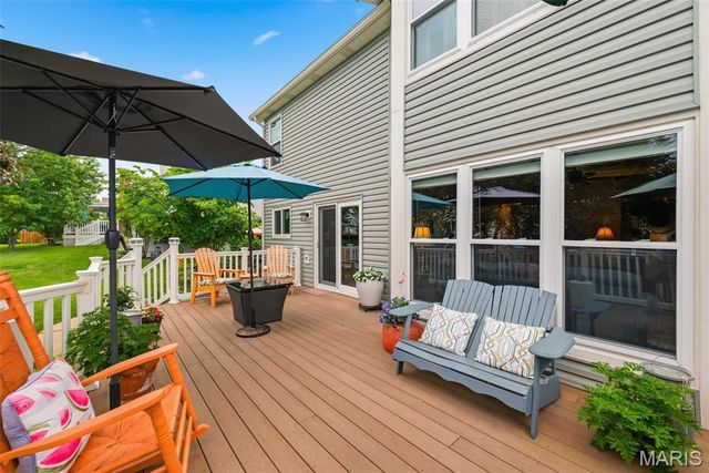 1010 Waldo Lane, St Charles, MO 63304