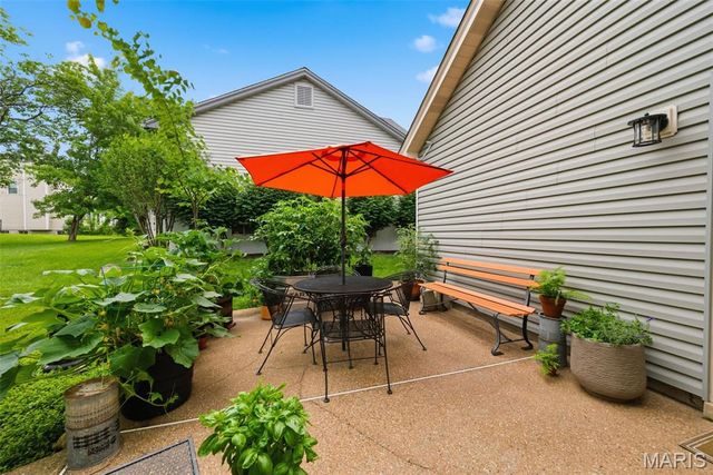 1010 Waldo Lane, St Charles, MO 63304