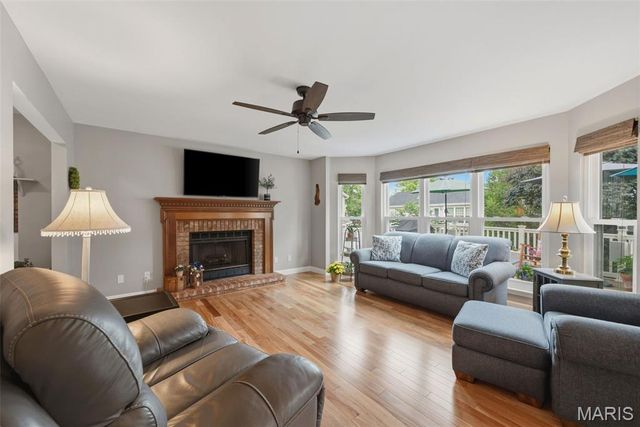 1010 Waldo Lane, St Charles, MO 63304