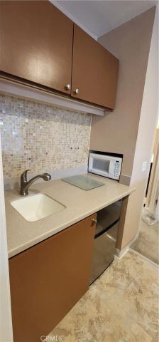 4042 Orange Avenue, Cypress, CA 90630