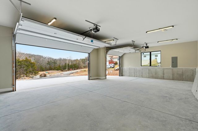 654 Walkington Lane, Branson, MO 65616