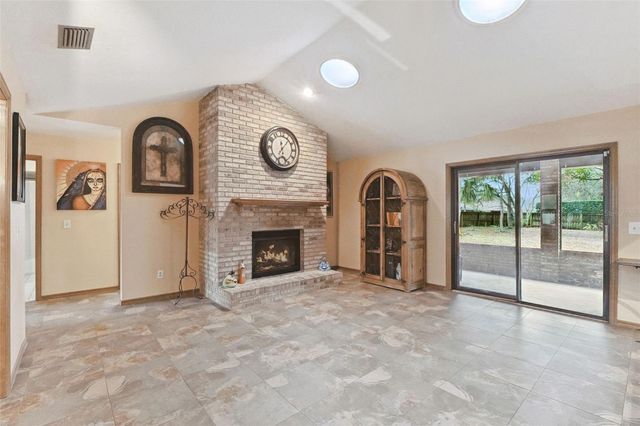 520 SUMMERHAVEN DRIVE, Debary, FL 32713