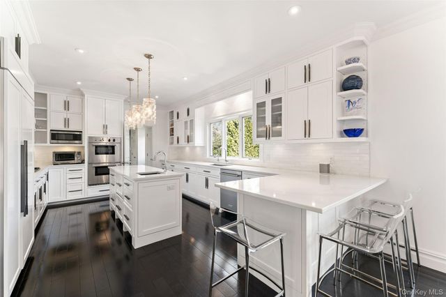 62 Old Orchard Lane, Scarsdale, NY 10583