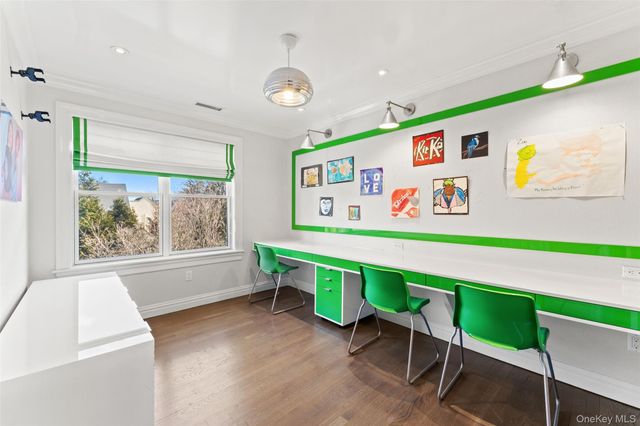 62 Old Orchard Lane, Scarsdale, NY 10583