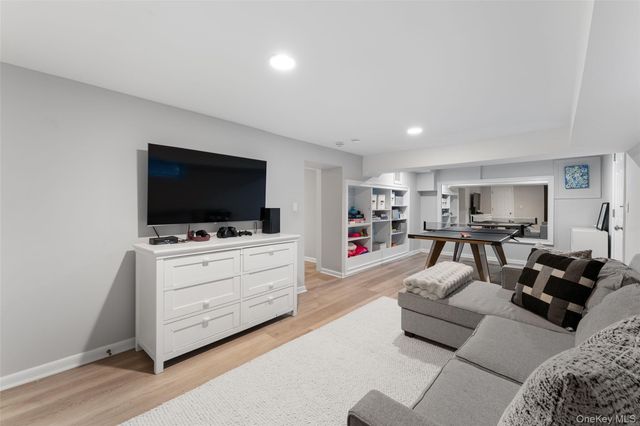 62 Old Orchard Lane, Scarsdale, NY 10583