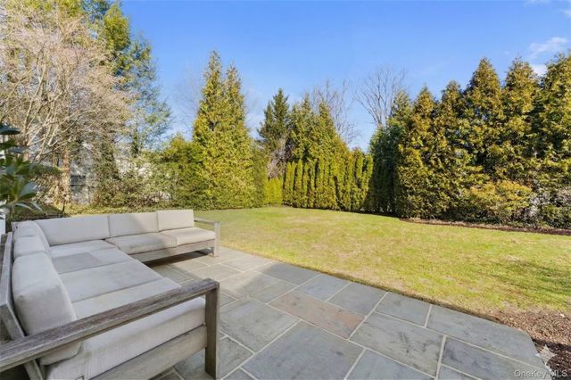 62 Old Orchard Lane, Scarsdale, NY 10583