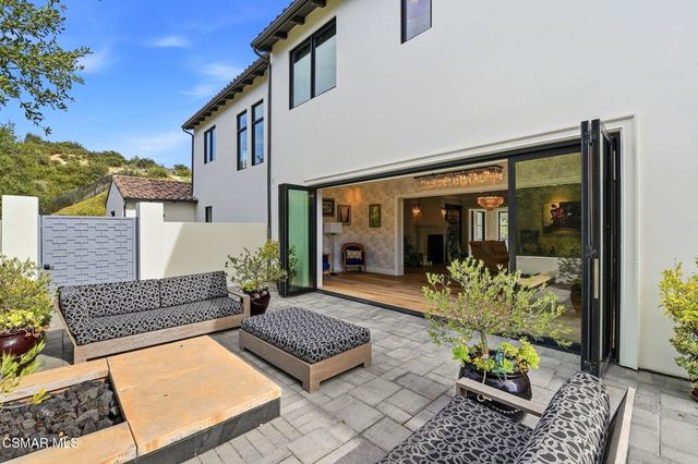 2691 Country Ridge Road, Calabasas, CA 91302