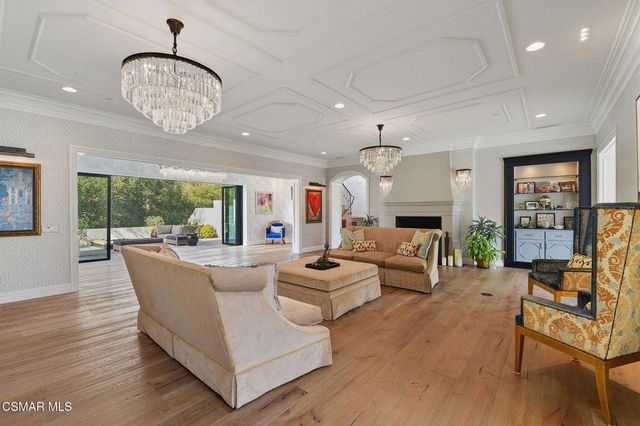 2691 Country Ridge Road, Calabasas, CA 91302