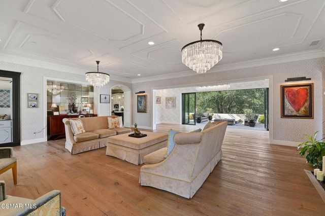 2691 Country Ridge Road, Calabasas, CA 91302