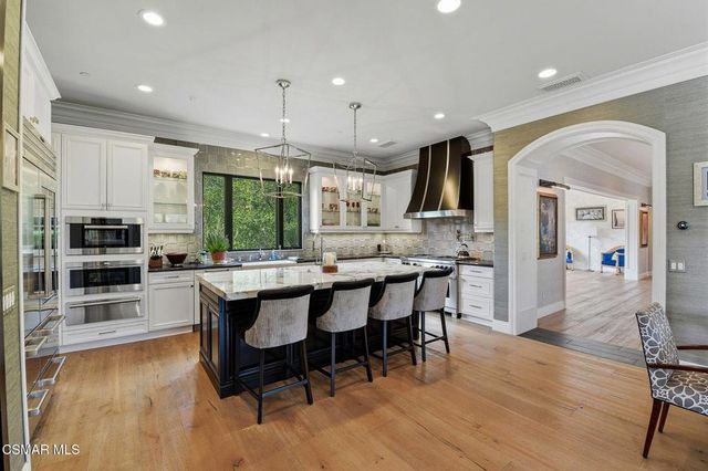 2691 Country Ridge Road, Calabasas, CA 91302