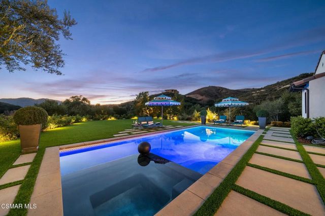 2691 Country Ridge Road, Calabasas, CA 91302
