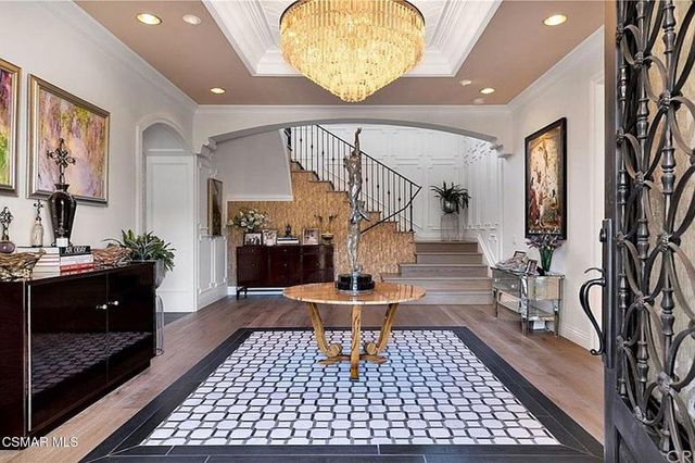 2691 Country Ridge Road, Calabasas, CA 91302