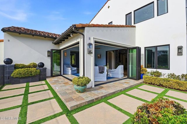 2691 Country Ridge Road, Calabasas, CA 91302