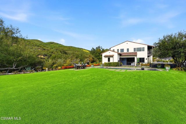 2691 Country Ridge Road, Calabasas, CA 91302