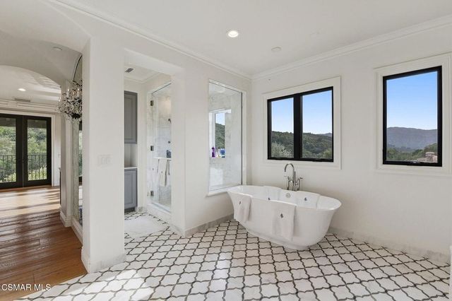 2691 Country Ridge Road, Calabasas, CA 91302