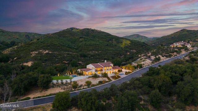 2691 Country Ridge Road, Calabasas, CA 91302