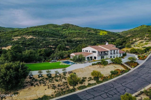 2691 Country Ridge Road, Calabasas, CA 91302