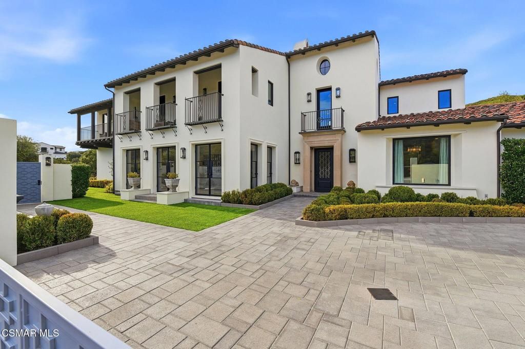 2691 Country Ridge Road, Calabasas, CA 91302