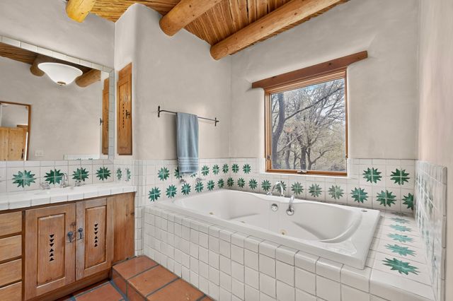 129 Cantera Circle, Santa Fe, NM 87501