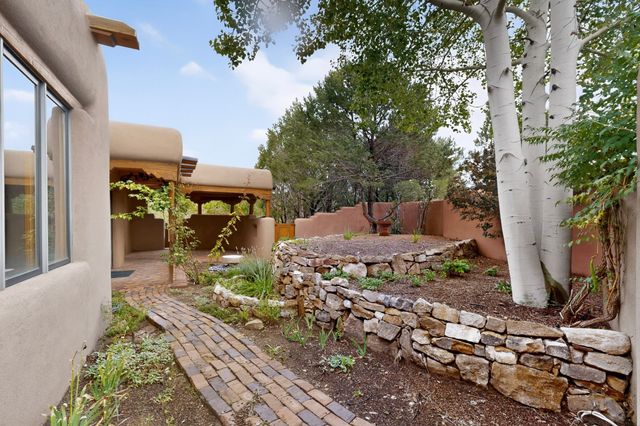 129 Cantera Circle, Santa Fe, NM 87501