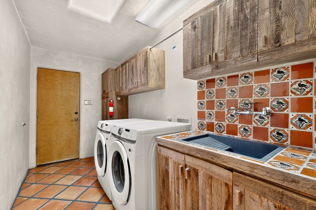 129 Cantera Circle, Santa Fe, NM 87501
